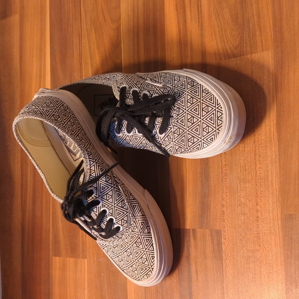 Geometric Vans - Picture 2 of 6